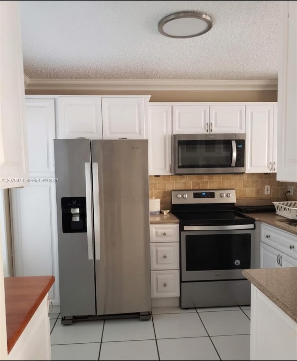 223 SW Maple Ter, Davie, FL 33325 — zdjęcie 2