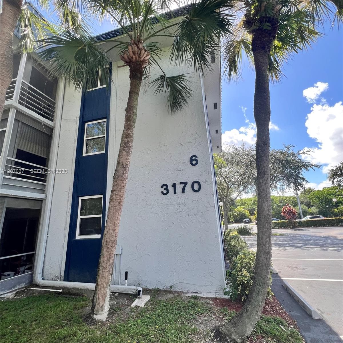 3170 Holiday Springs Blvd # 6-105, Margate, FL 33063