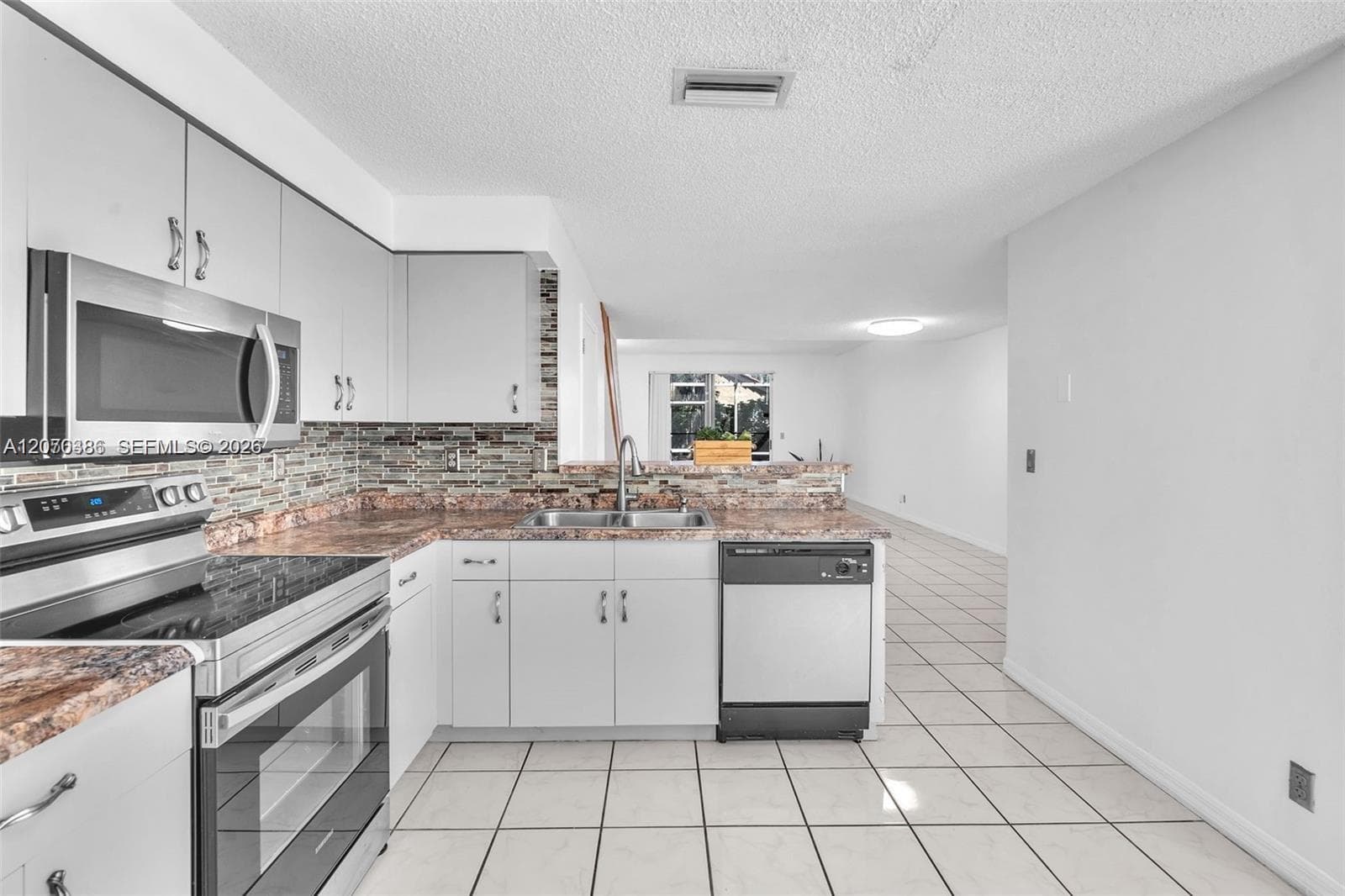 800 Sorrento Dr. # 2, Weston, FL 33326 — zdjęcie 3