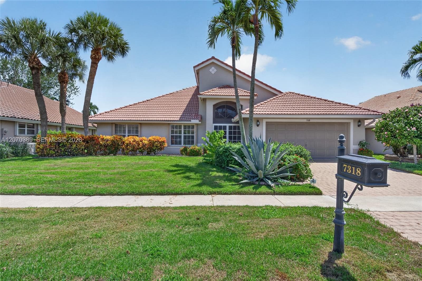 7318 Amber Falls Ln, Boynton Beach, FL 33437