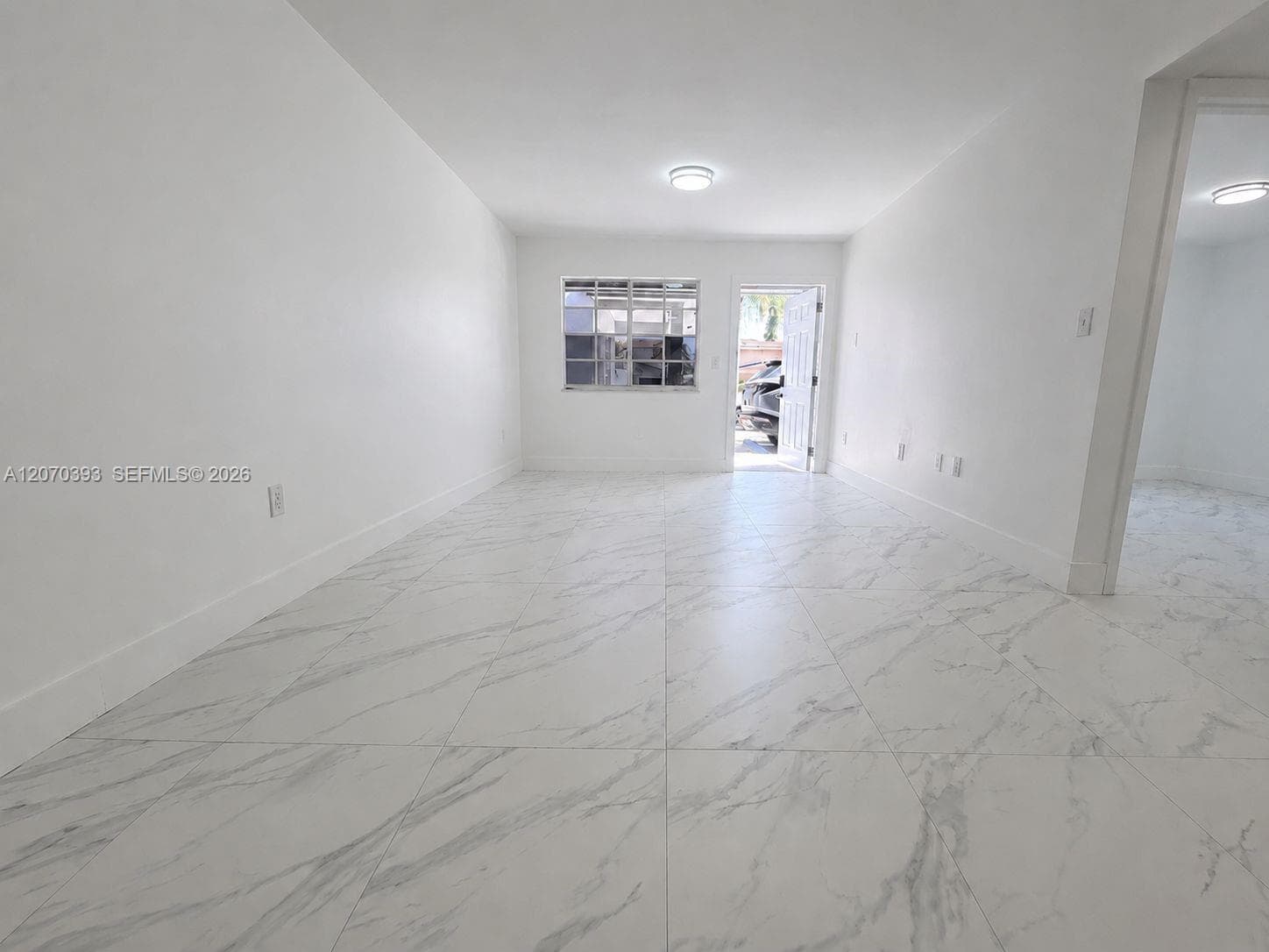 1270 W 42nd St # A103, Hialeah, FL 33012 — zdjęcie 4