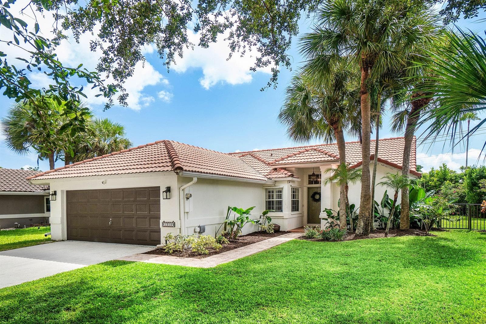 1215 E LANCEWOOD Place, Delray Beach, FL 33445 — zdjęcie 2