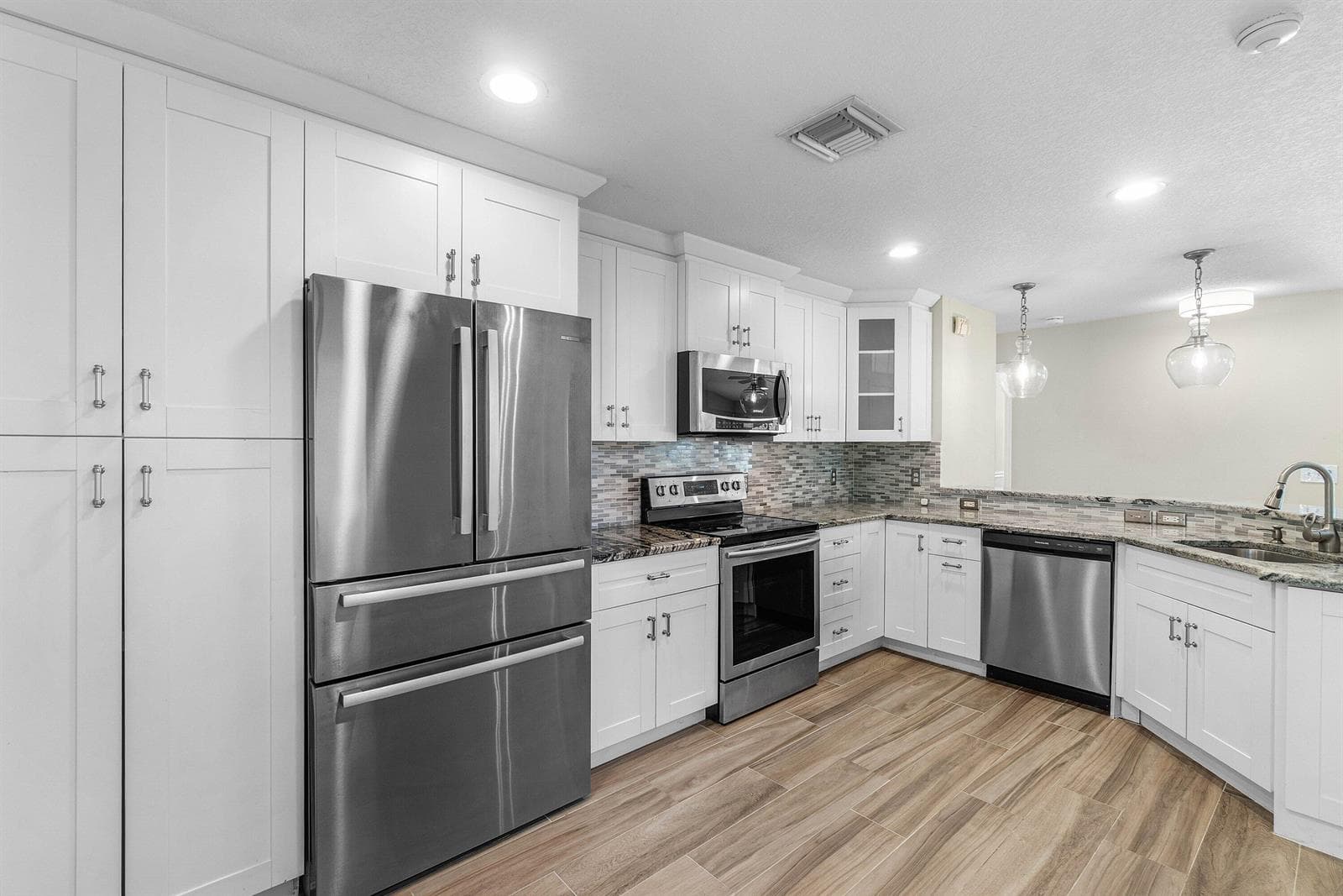 1215 E LANCEWOOD Place, Delray Beach, FL 33445 — zdjęcie 5