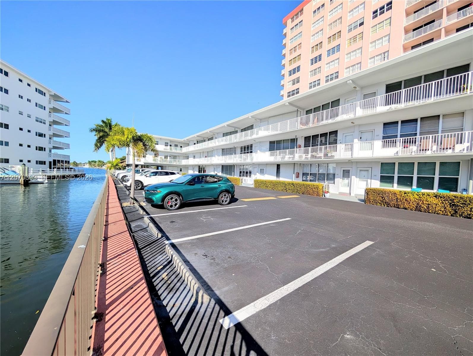 3177 S Ocean Dr # 125, Hallandale Beach, FL 33009