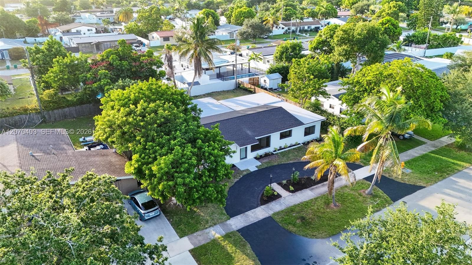 9281 Martinique Dr, Cutler Bay, FL 33189 — zdjęcie 4