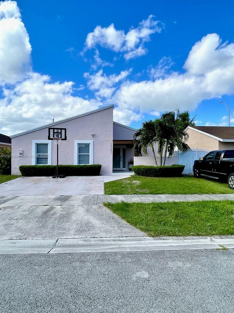 19342 SW 119th Ct, Miami, FL 33177