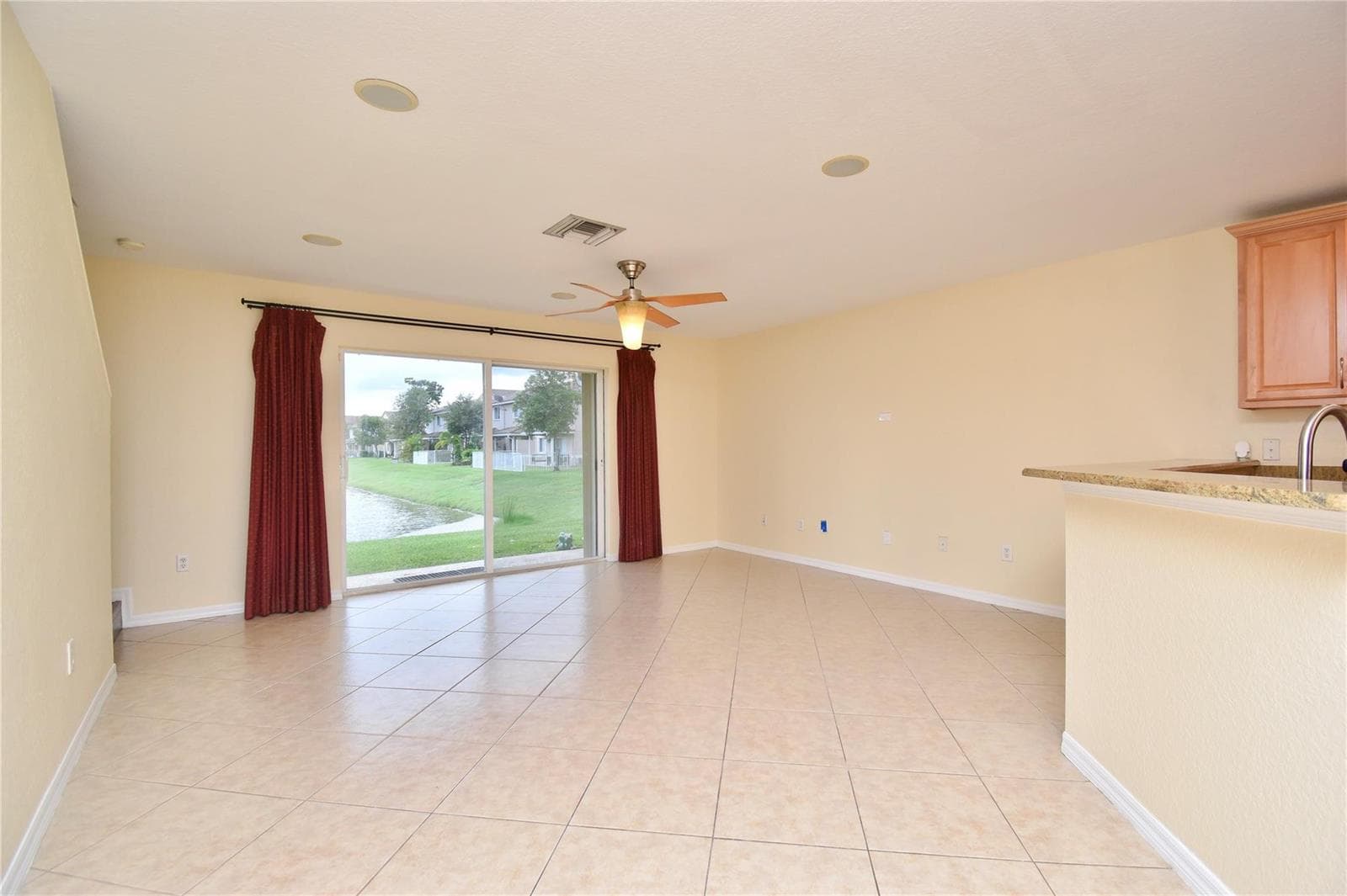 8982 Chambers Street, Tamarac, FL 33321 — zdjęcie 3