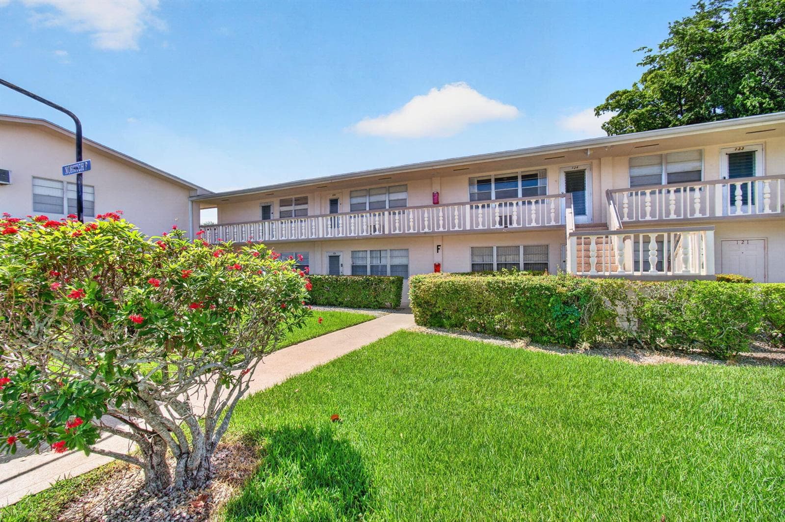 126 NORWICH F, West Palm Beach, FL 33417