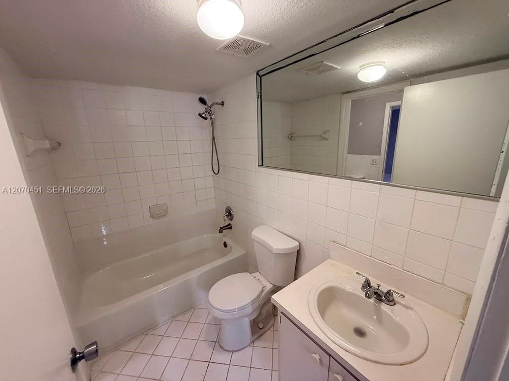 6278 W 22nd Ct # 14, Hialeah, FL 33016 — zdjęcie 3