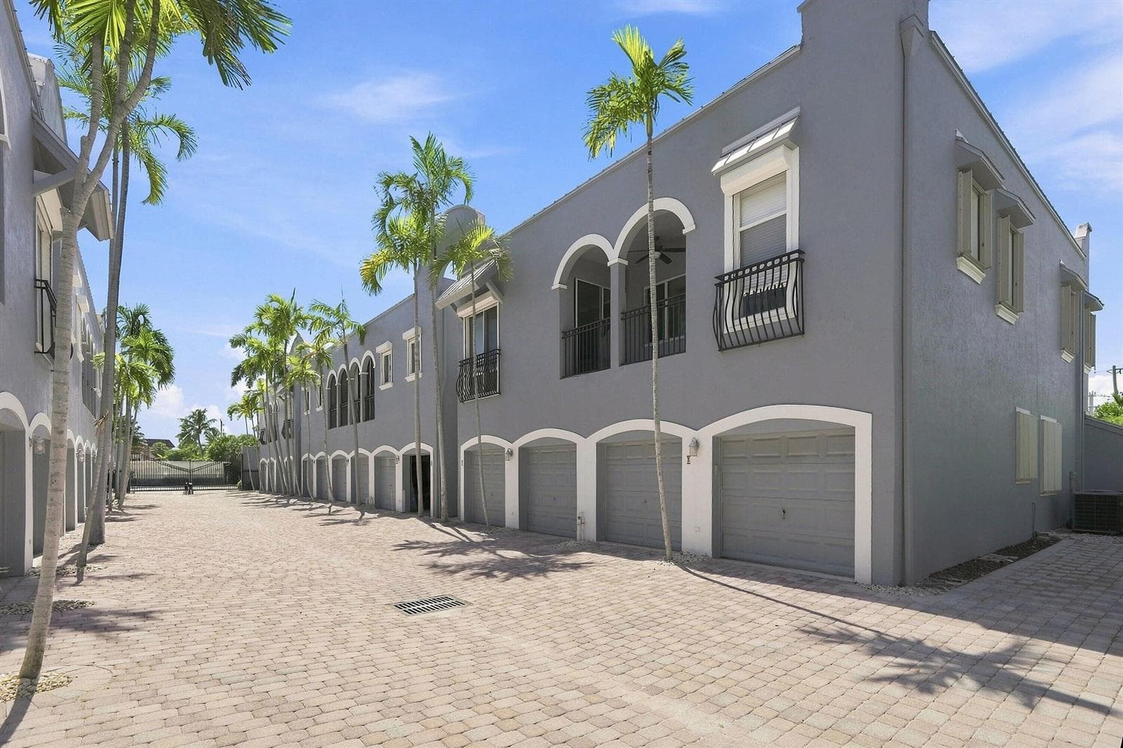 4619 Poinciana Street # 7A, Lauderdale By The Sea, FL 33308 — zdjęcie 2