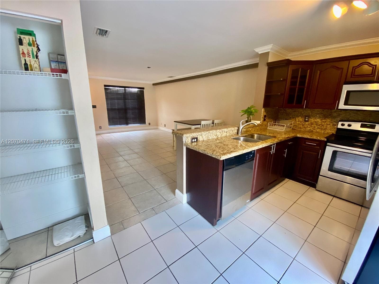 2864 Cambridge Ln, Cooper City, FL 33026 — zdjęcie 3
