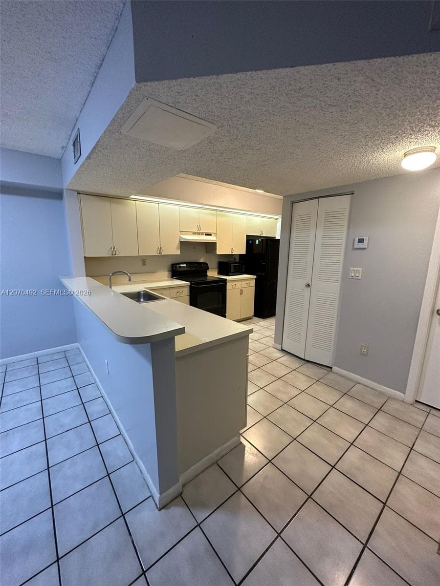 8600 SW 212th St # 105, Cutler Bay, FL 33189 — zdjęcie 2