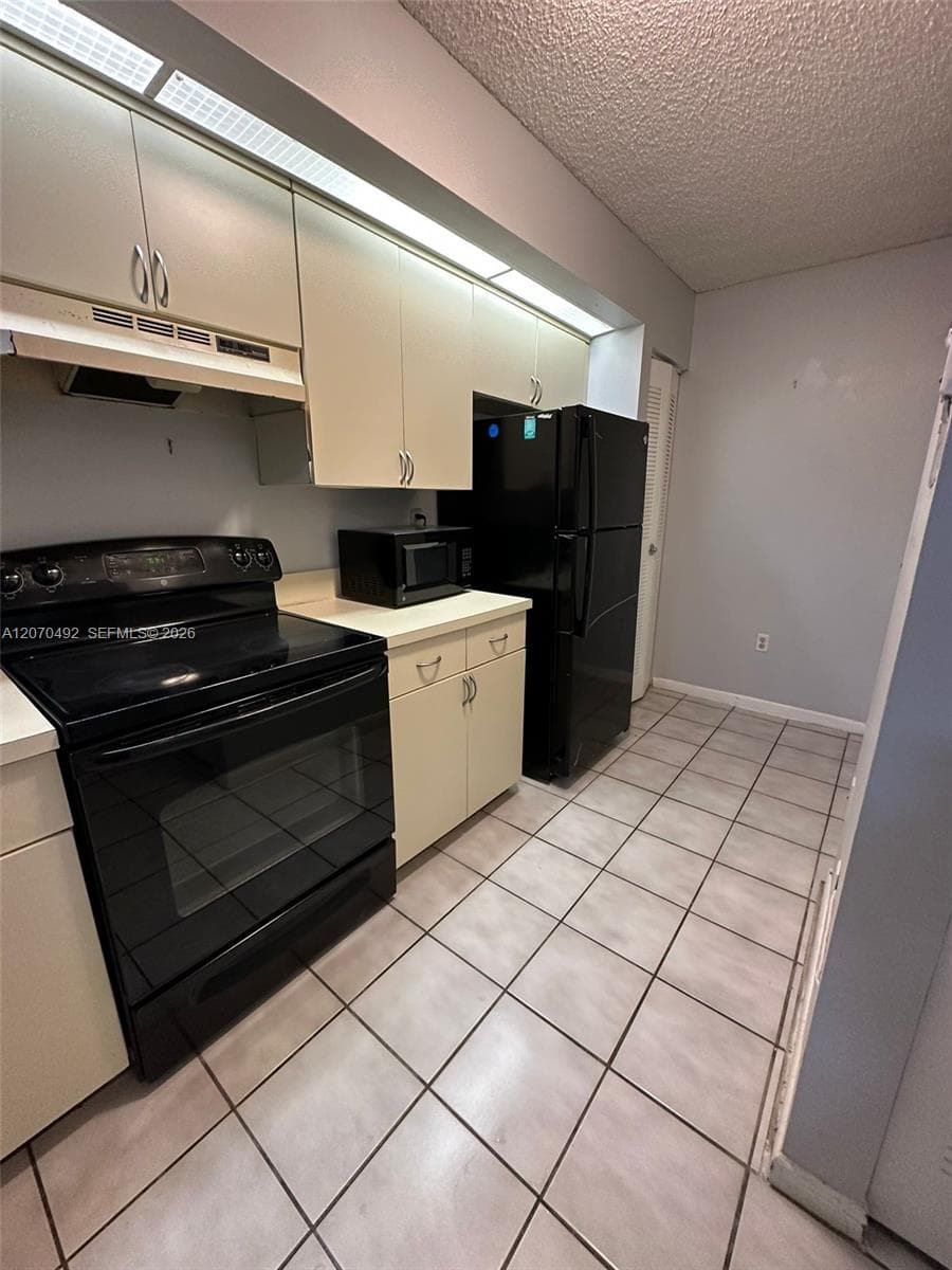 8600 SW 212th St # 105, Cutler Bay, FL 33189 — zdjęcie 3