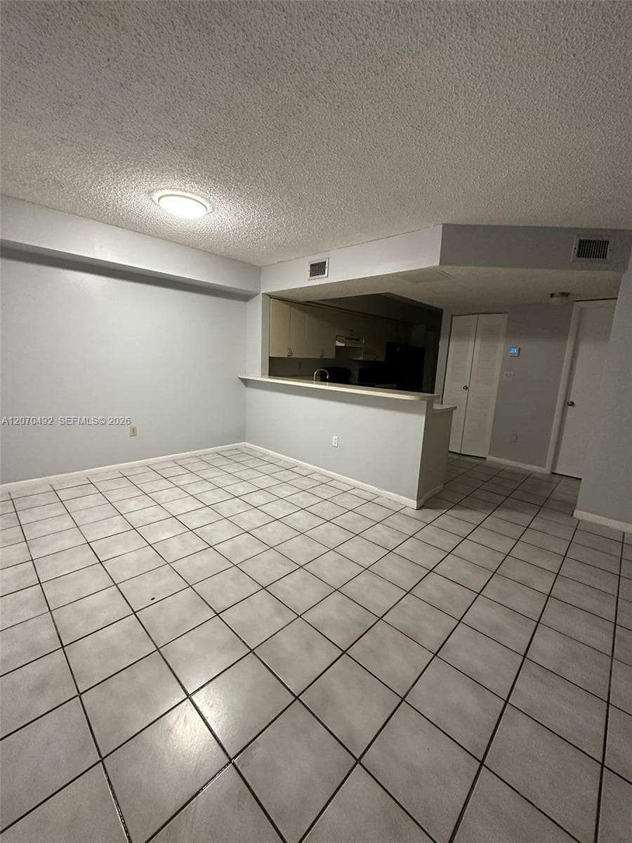 8600 SW 212th St # 105, Cutler Bay, FL 33189 — zdjęcie 5