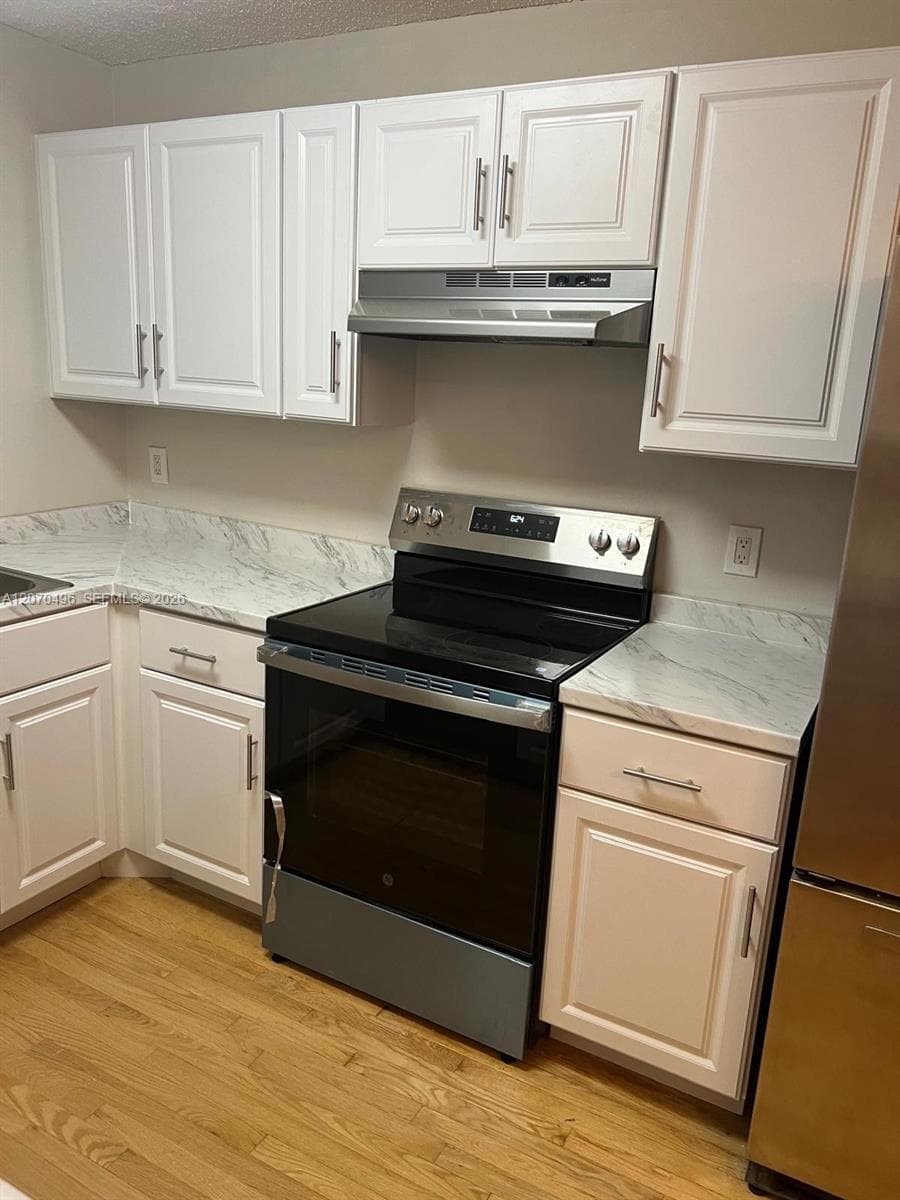 3340 Torremolinos Ave # A-40, Doral, FL 33178 — zdjęcie 4
