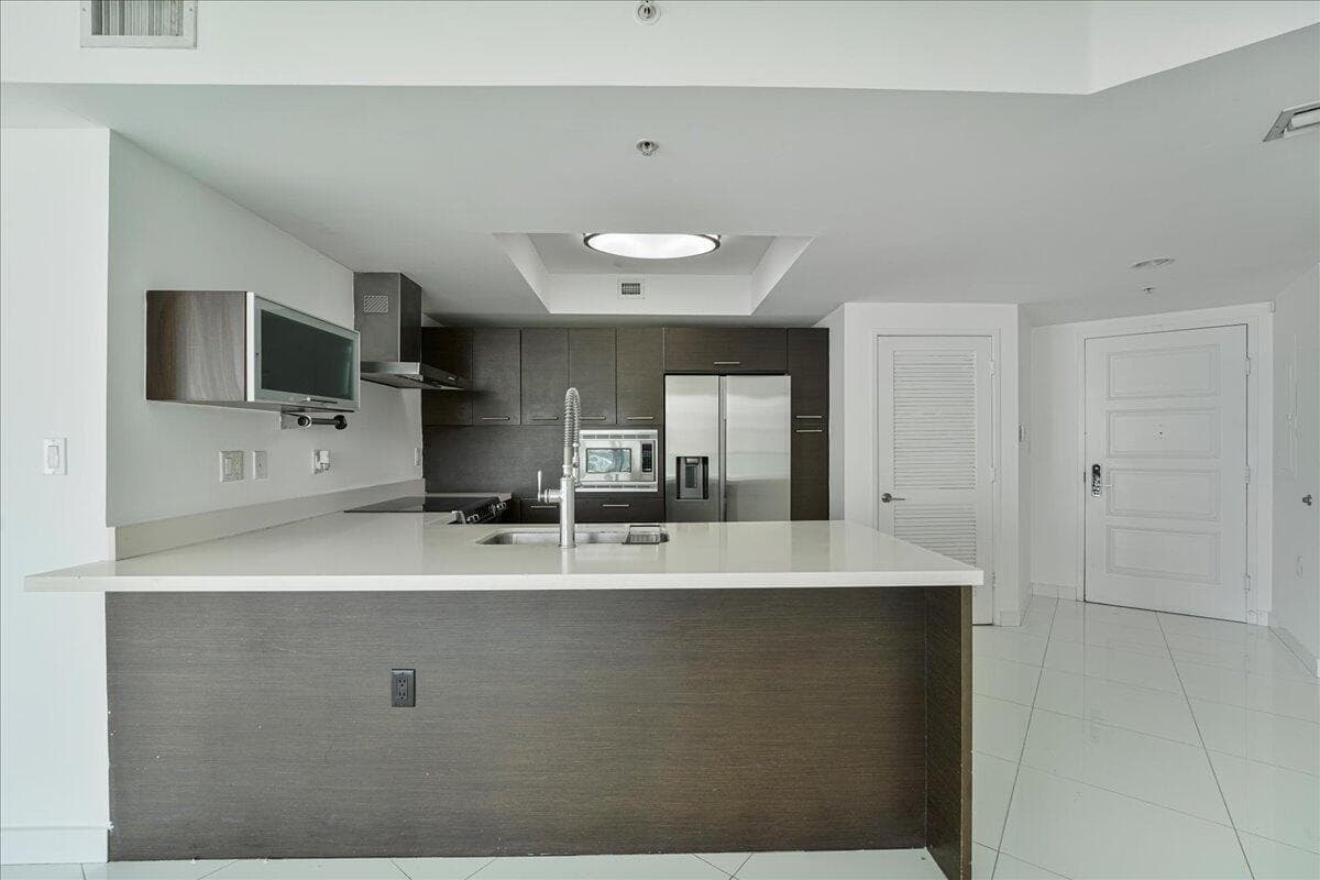 200 SUNNY ISLES Boulevard # 2-1701, Sunny Isles Beach, FL 33160 — zdjęcie 4