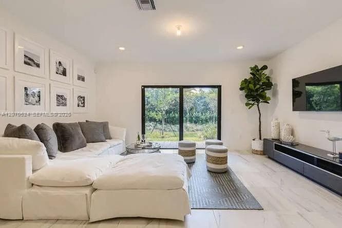142 SE 5th Ct, Deerfield Beach, FL 33441 — zdjęcie 4