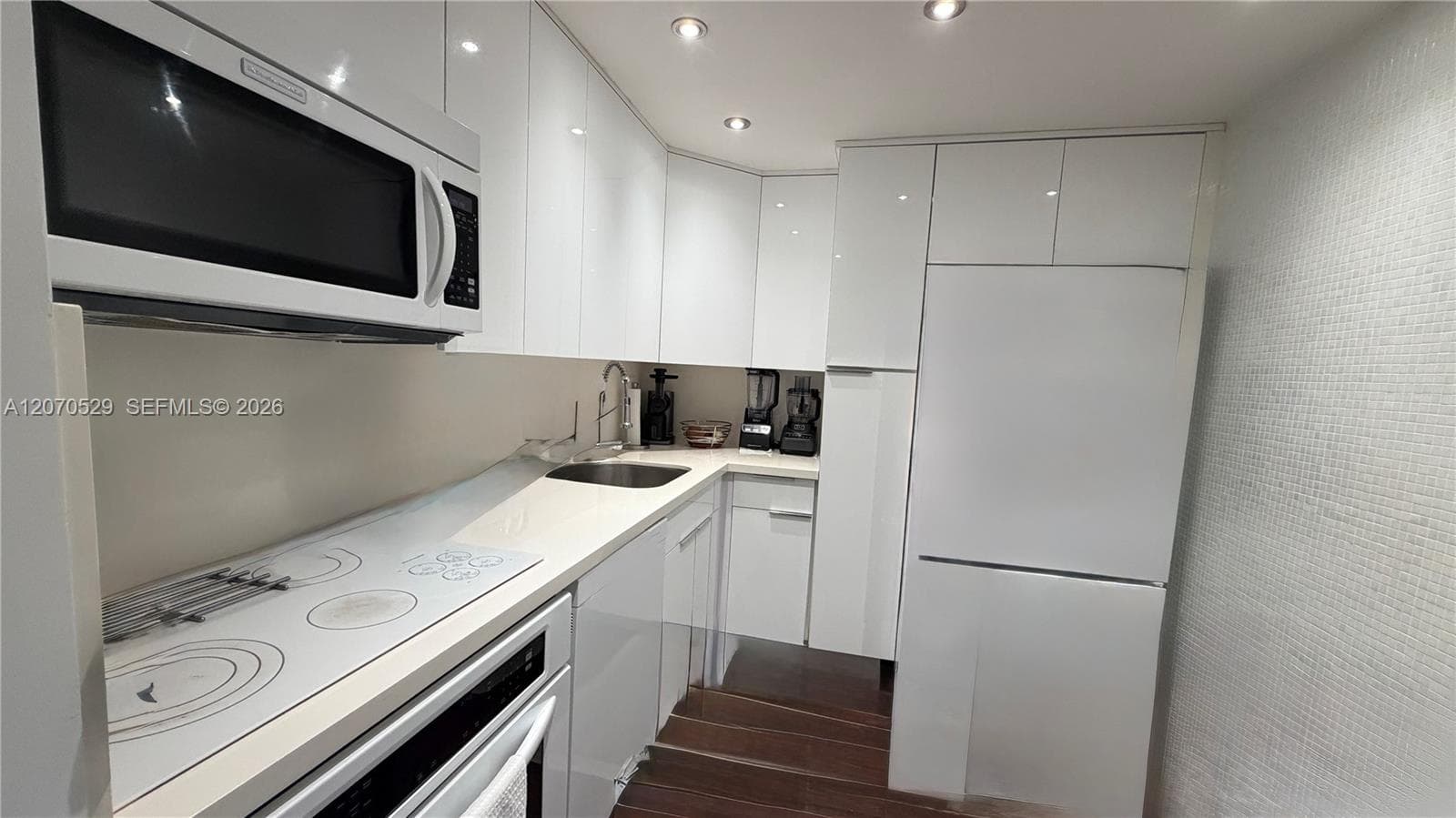 3701 N Country Club Dr # 304, Aventura, FL 33180 — zdjęcie 5