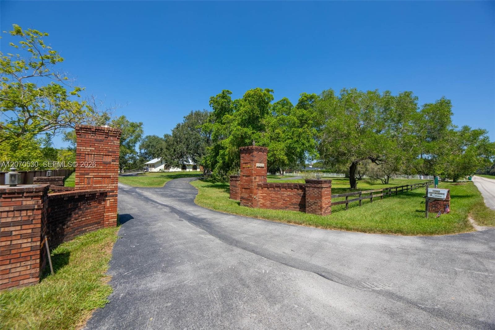 5501 SW 136th Ave, Southwest Ranches, FL 33330 — zdjęcie 2
