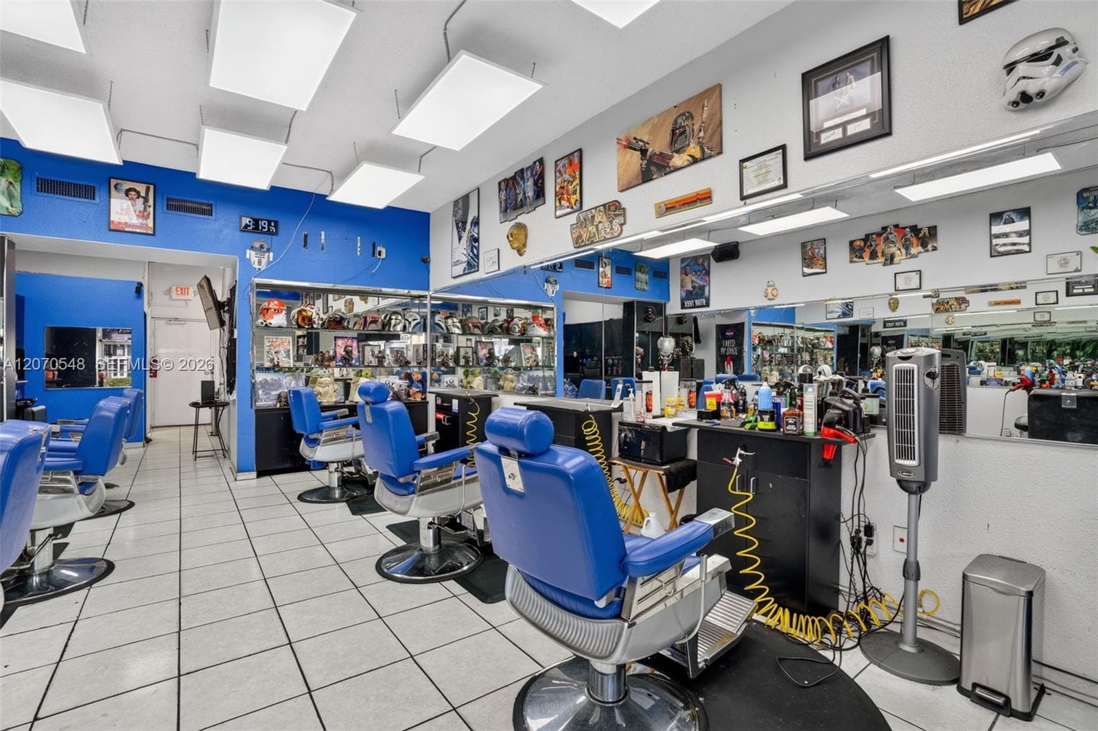 Excellent Opportunity Barbershop for Sale in the Heart of Hialeah, Hialeah, FL 33012 — zdjęcie 3