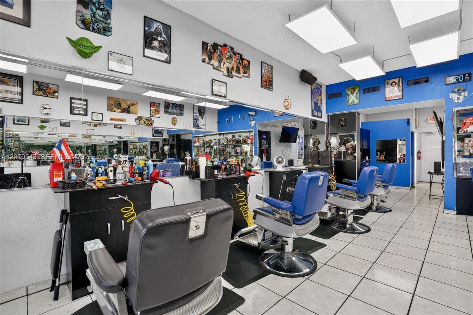 Excellent Opportunity Barbershop for Sale in the Heart of Hialeah, Hialeah, FL 33012 — zdjęcie 4