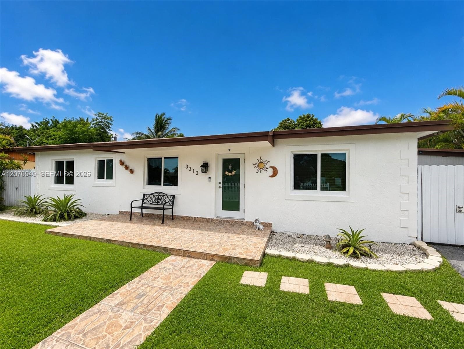 3312 NW 182nd St, Miami Gardens, FL 33056 — zdjęcie 2