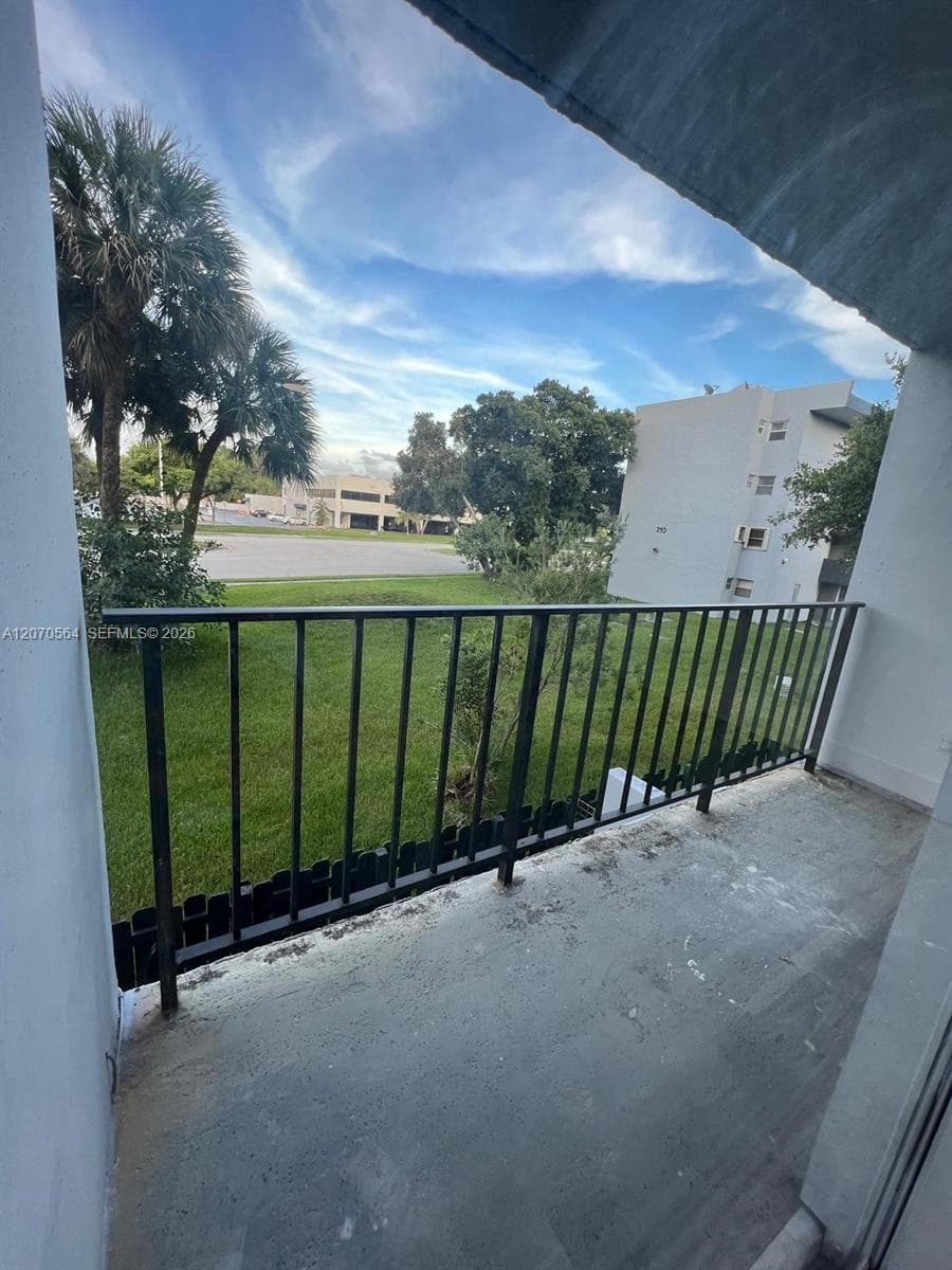 310 Fontainebleau Blvd # 204, Miami, FL 33172 — zdjęcie 5