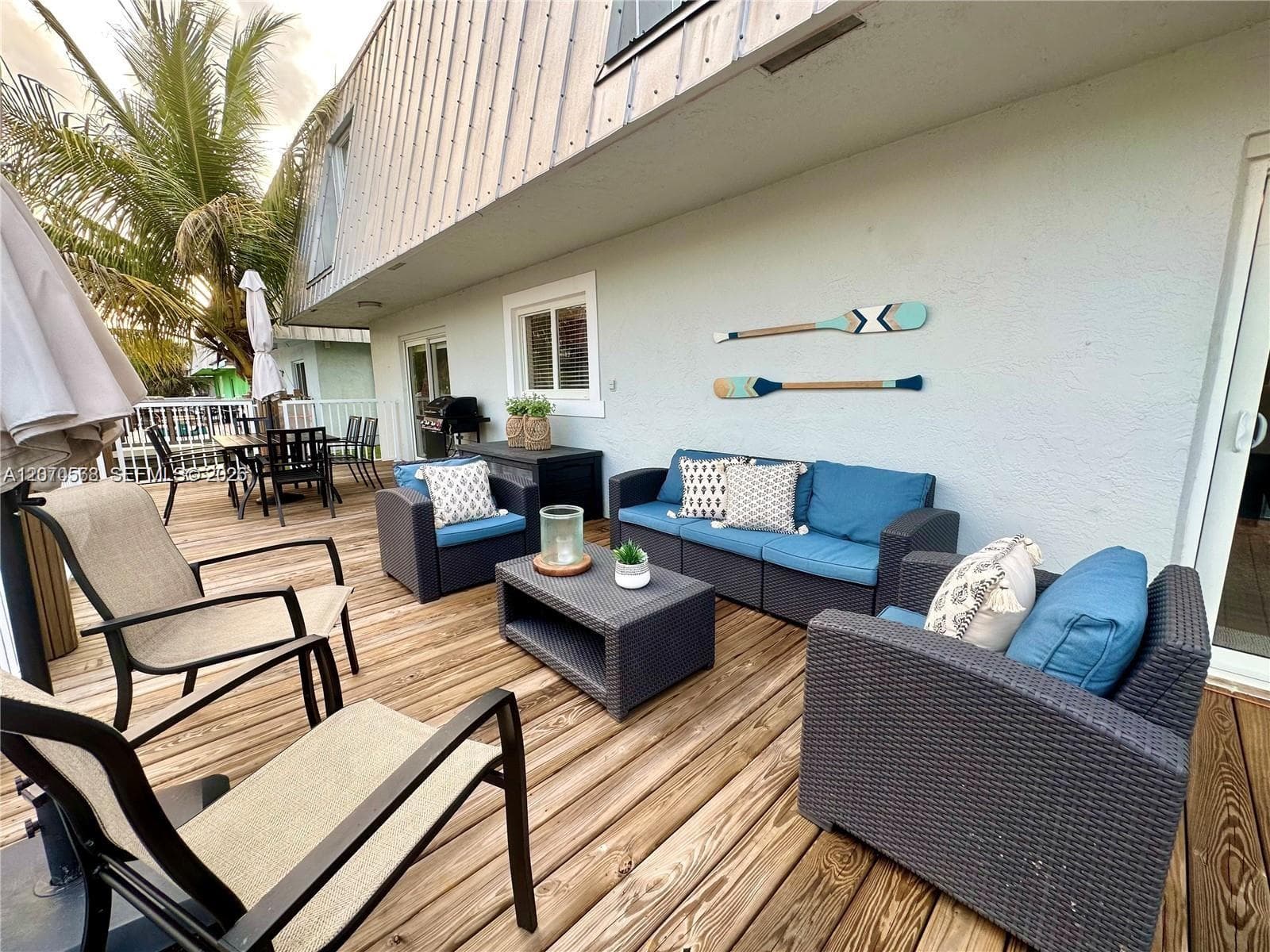 1370 NE 40th Dr, Oakland Park, FL 33334 — zdjęcie 5