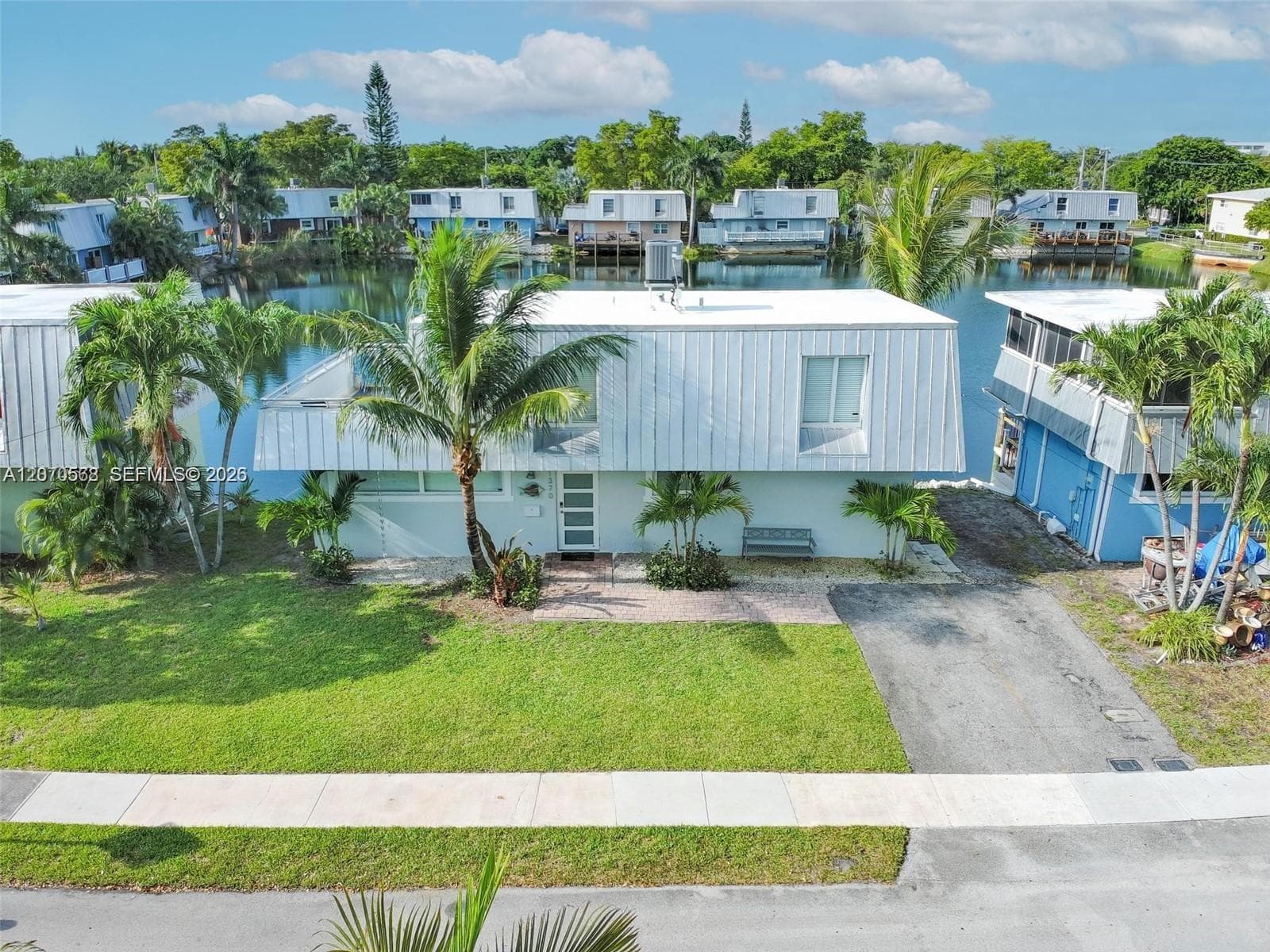 1370 NE 40th Dr, Oakland Park, FL 33334 — zdjęcie 4