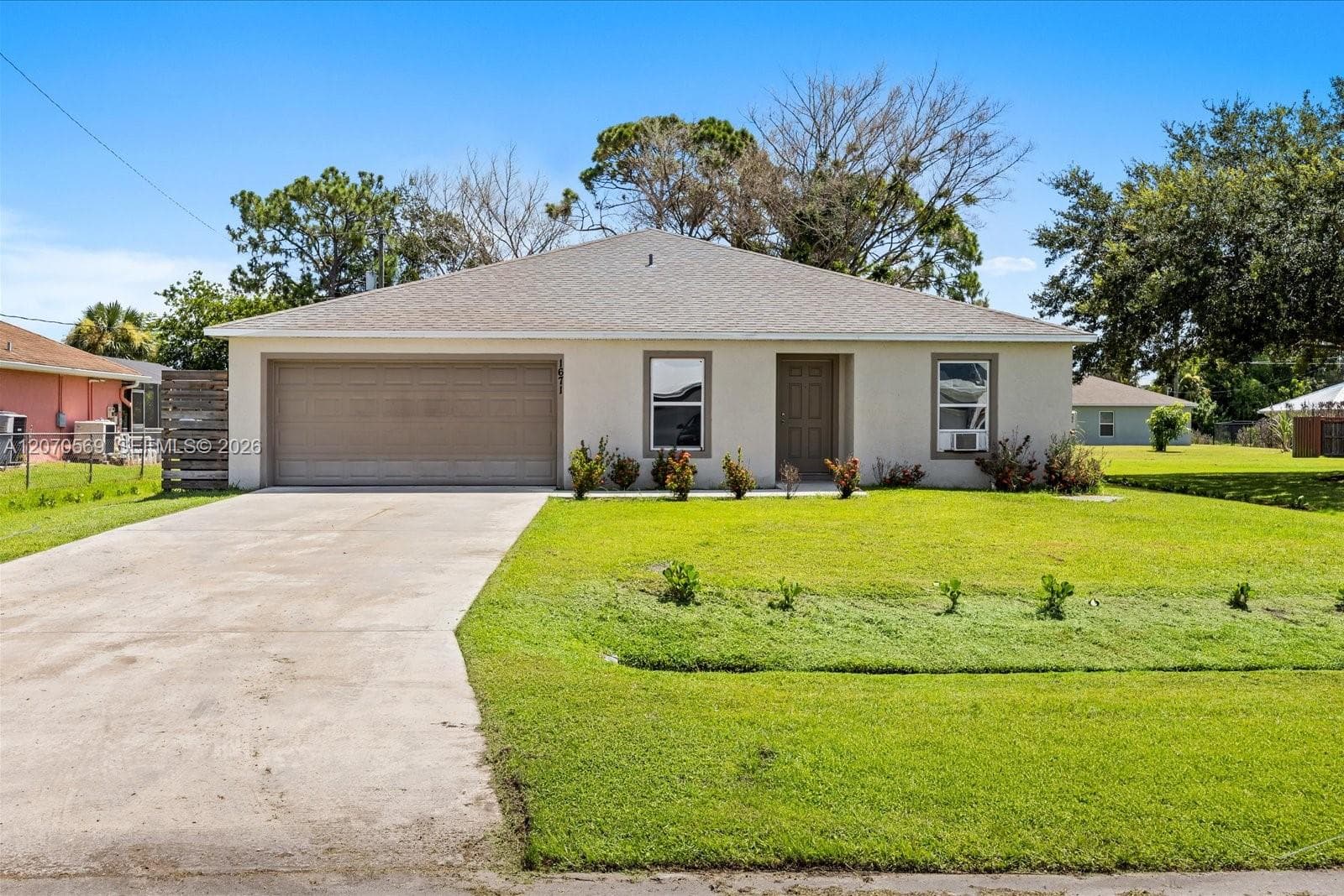 1671 SE Seashore Ln, Port St. Lucie, FL 34983