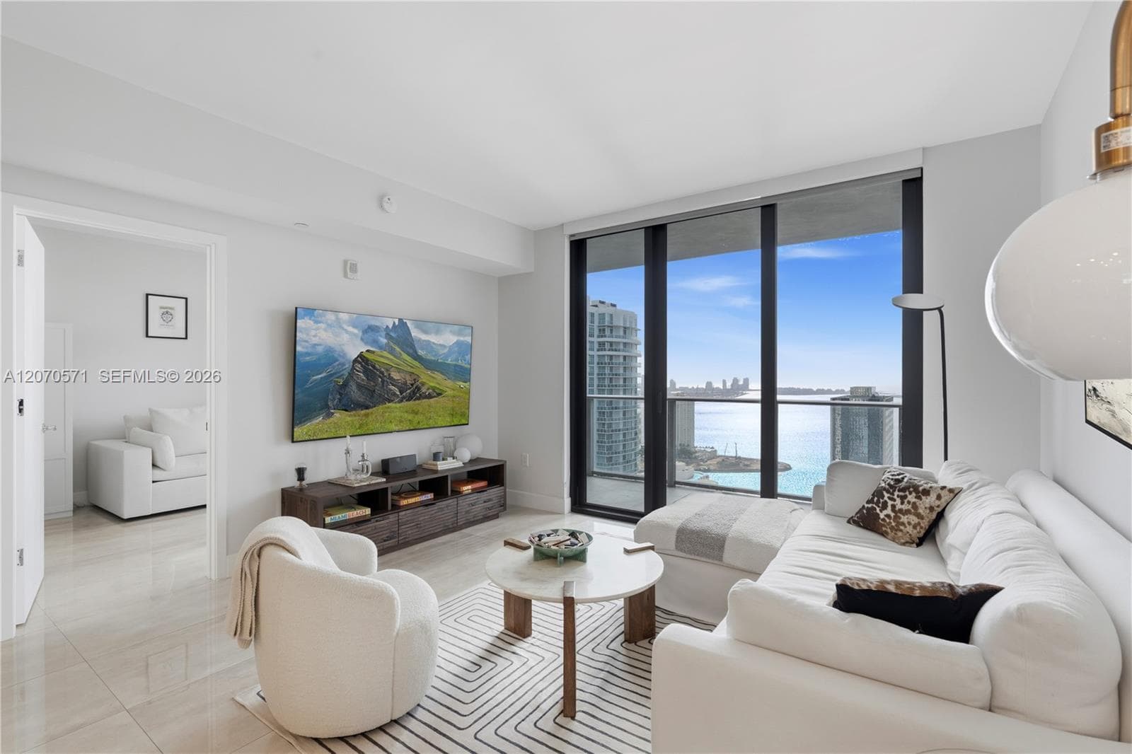 1010 Brickell Ave # 3903, Miami, FL 33131