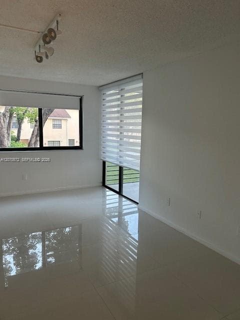 20840 San Simeon Way # 204, Miami, FL 33179 — zdjęcie 2