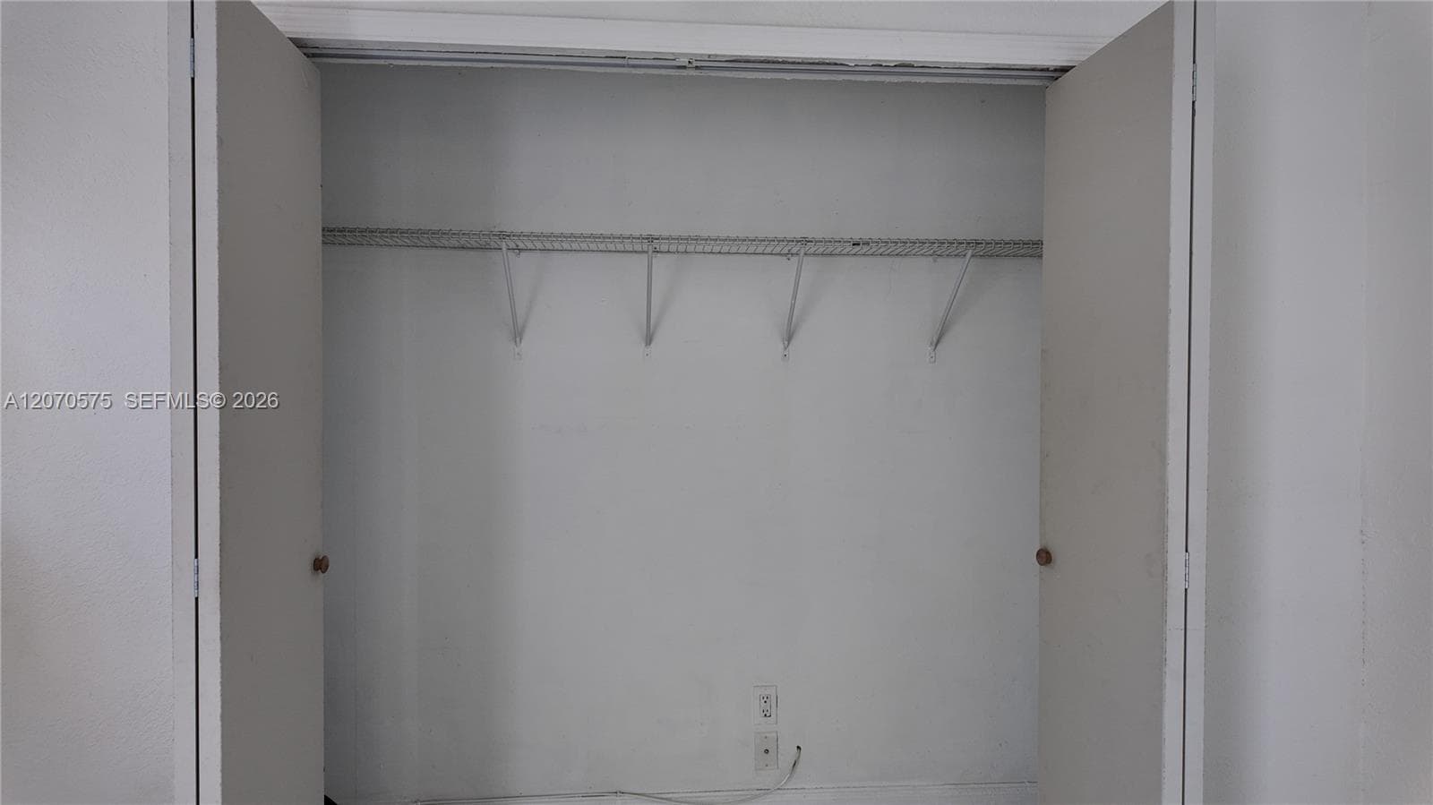9815 SW 51st Ter # 2, Miami, FL 33165 — zdjęcie 5