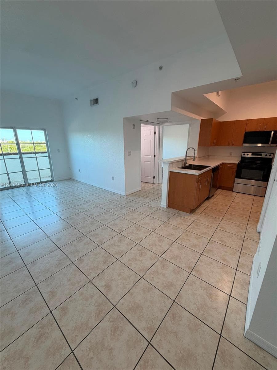 295 NW 57th Ave # 508, Miami, FL 33126