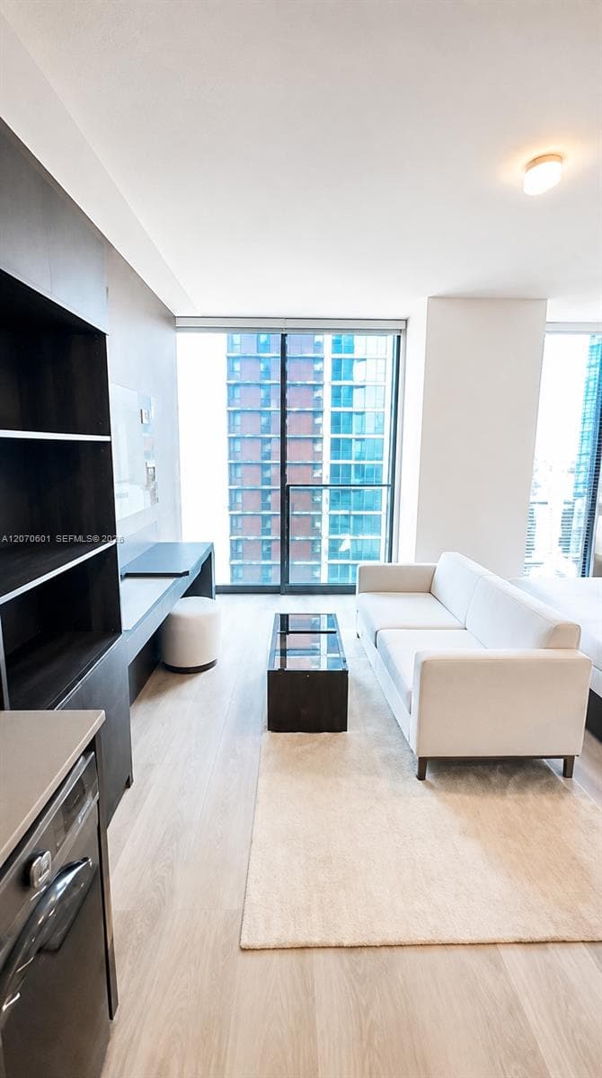 20 NE 11 ST # 2407, Miami, FL 33132 — zdjęcie 3