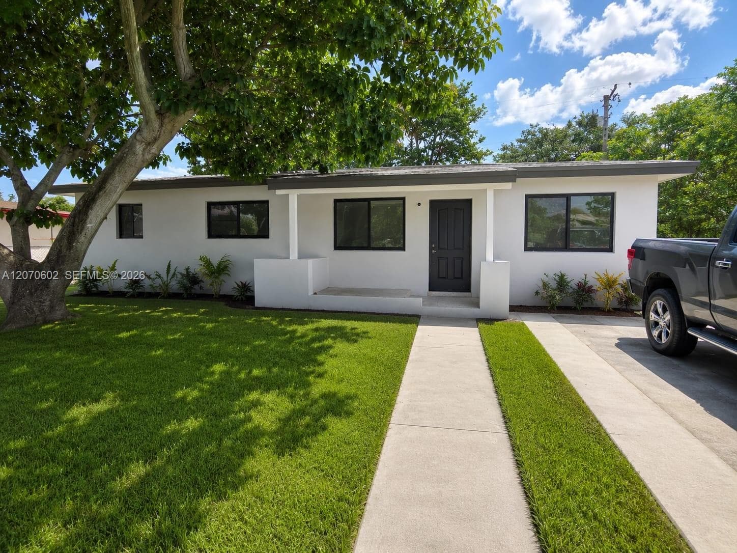 2910 NW 175th St, Miami Gardens, FL 33056