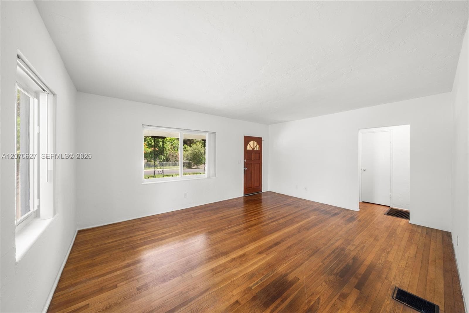 5730 SW 42nd Ter, South Miami, FL 33155 — zdjęcie 3