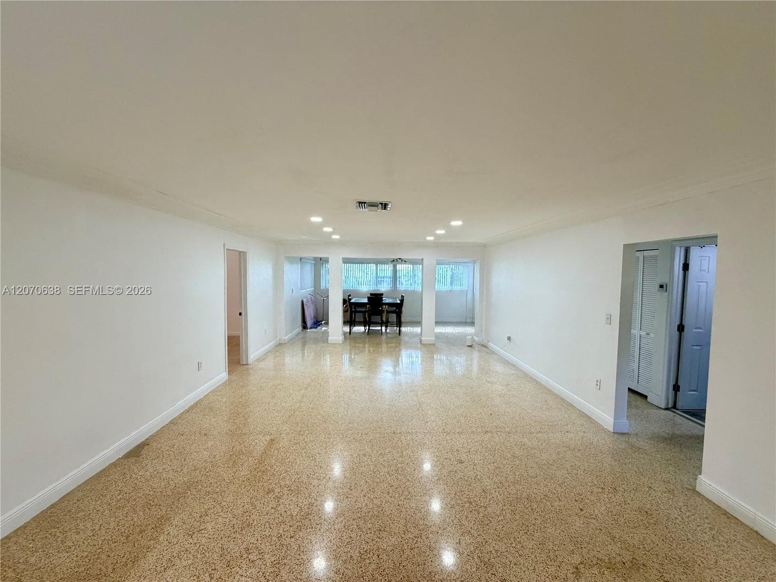 18711 NW 24th Ave, Miami Gardens, FL 33056 — zdjęcie 4