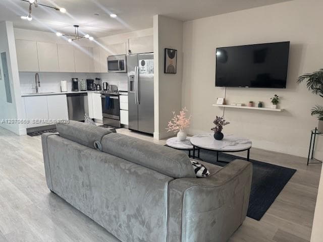 19380 NE 26 AVE # 304, Miami, FL 33180