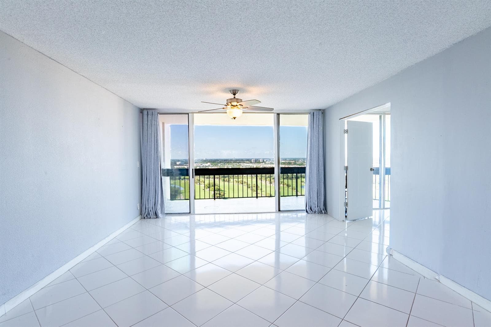 2400 PRESIDENTIAL Way # PH6, West Palm Beach, FL 33401 — zdjęcie 3
