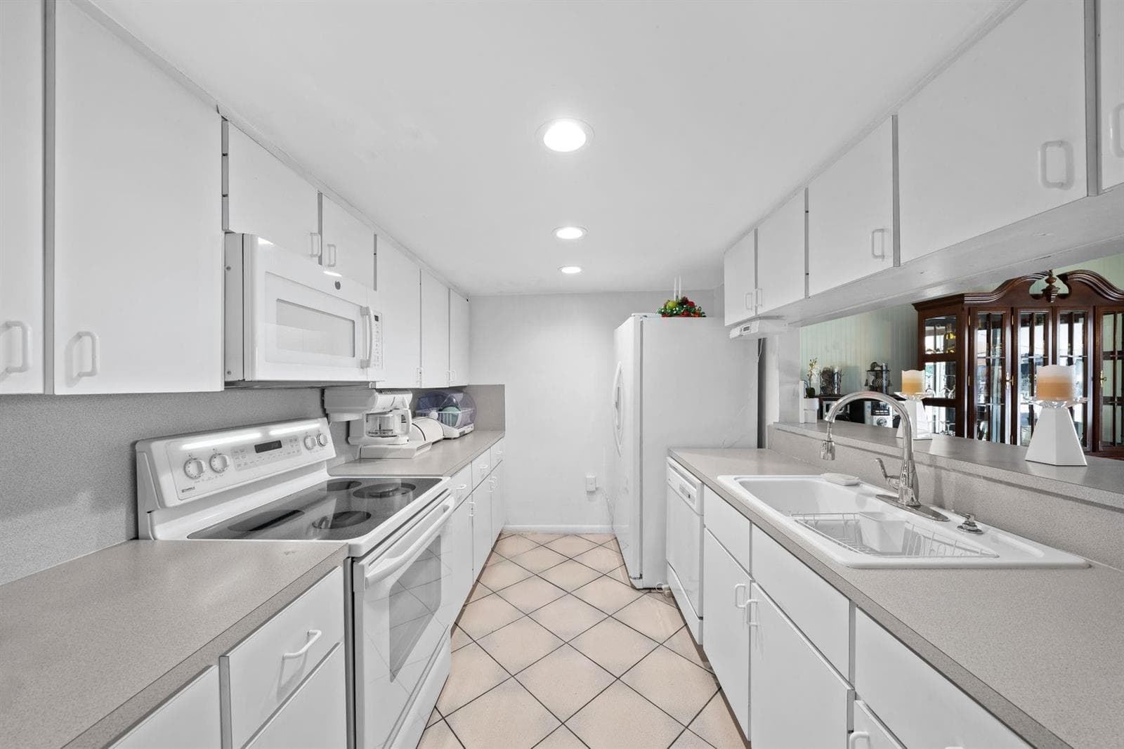 16470 NE 27TH Place # 35, North Miami Beach, FL 33160 — zdjęcie 5