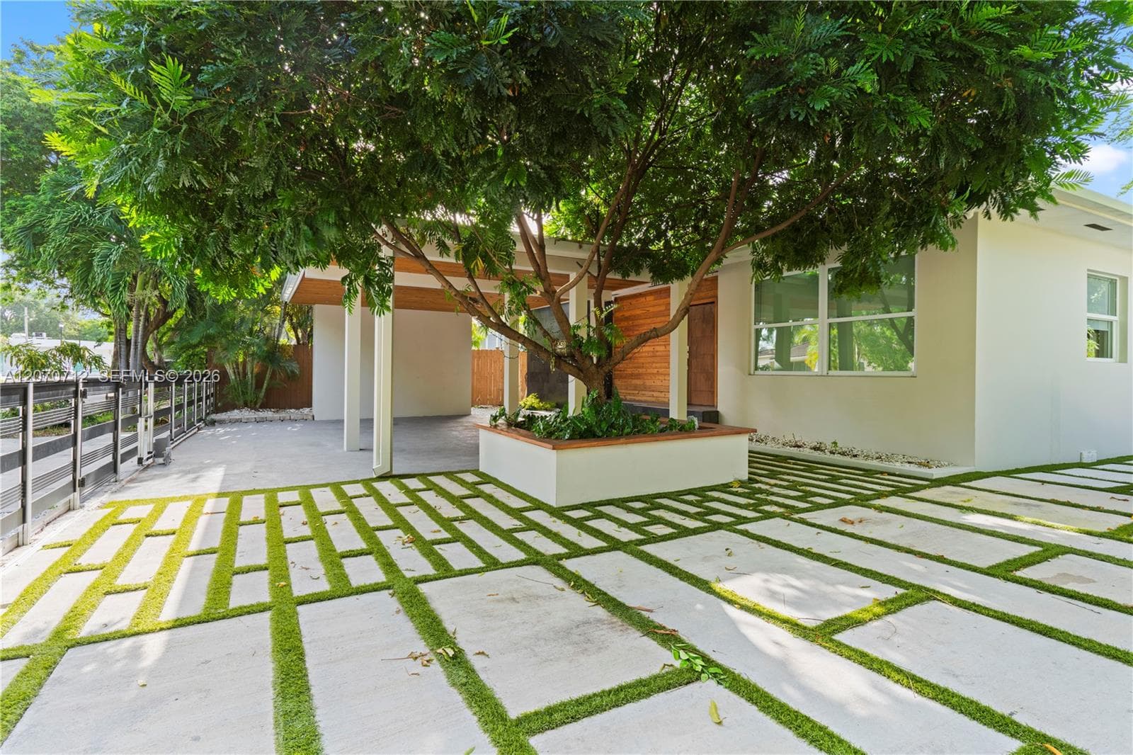 221 NE 44th St, Miami, FL 33137 — zdjęcie 2