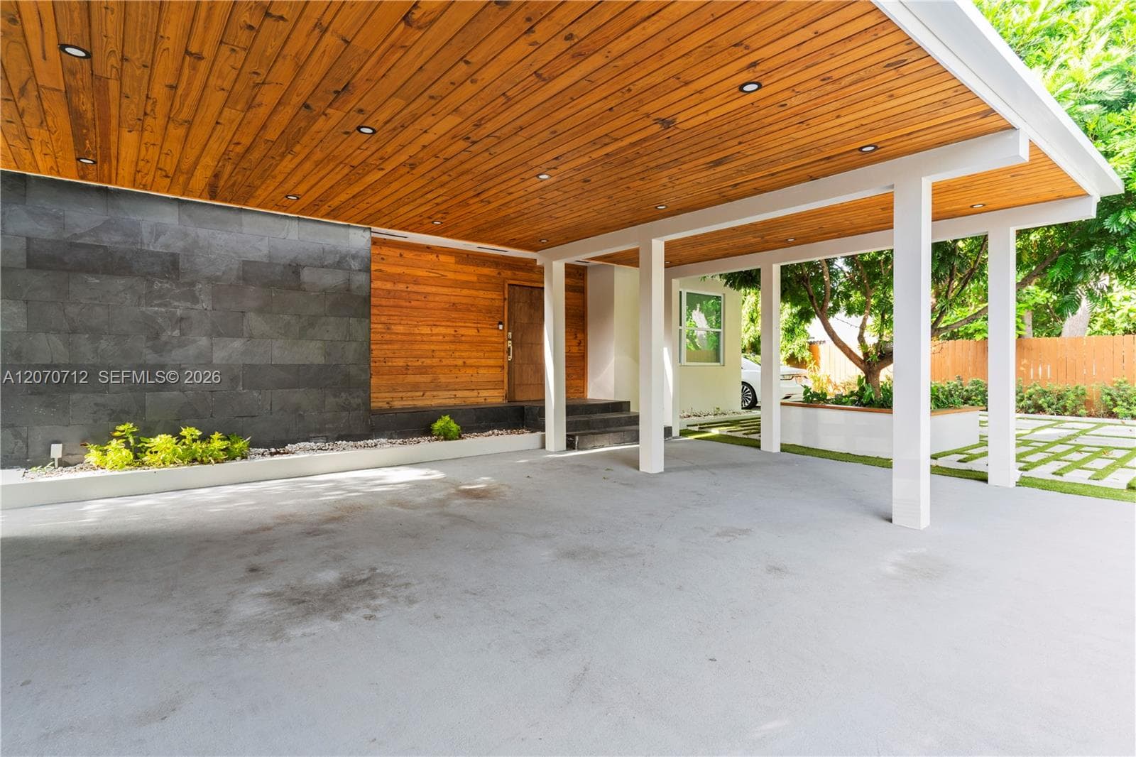 221 NE 44th St, Miami, FL 33137 — zdjęcie 3