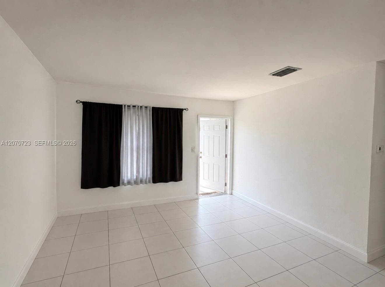 1041 NW 7th Ct, Hallandale Beach, FL 33009 — zdjęcie 2