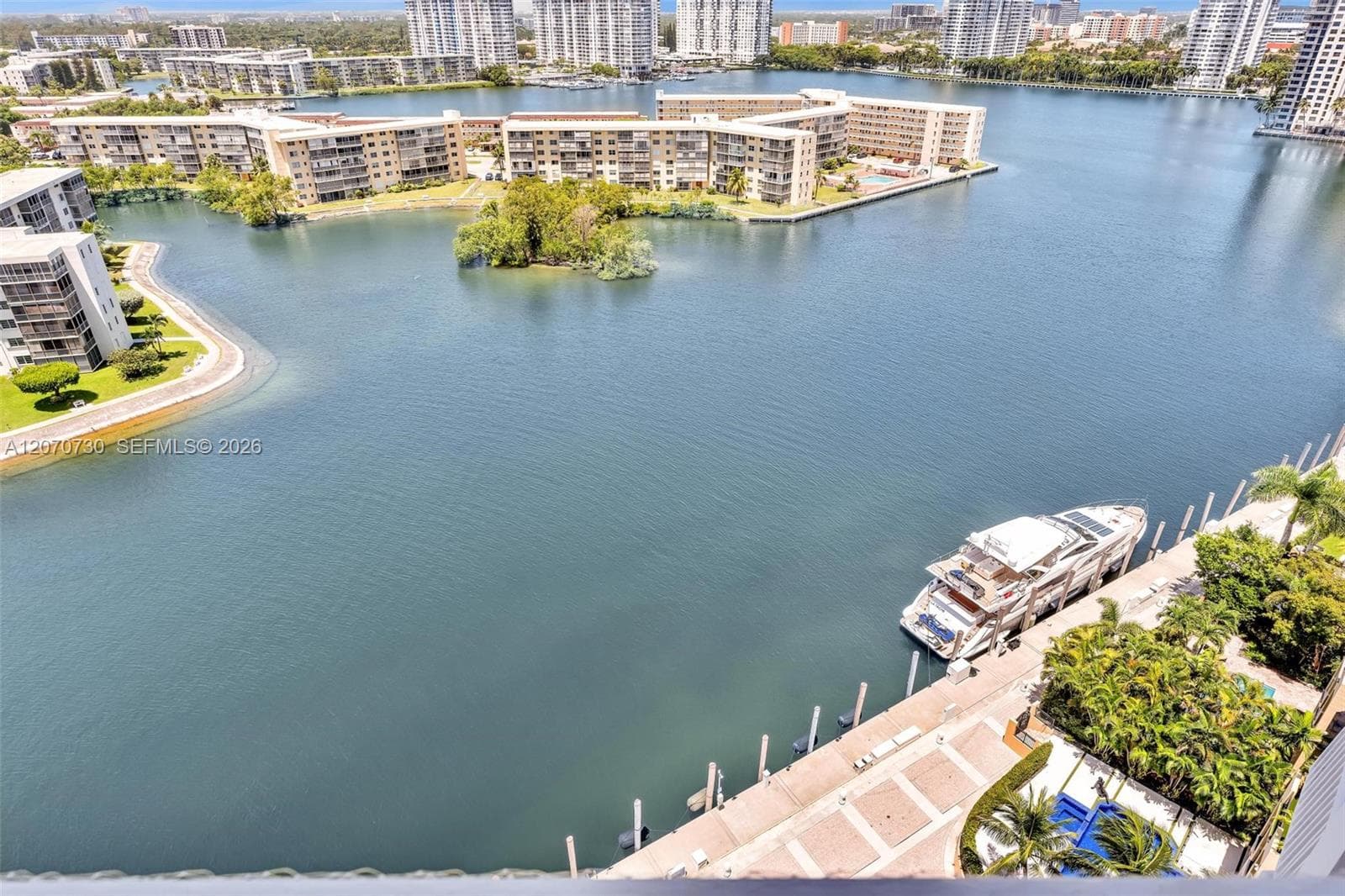 1000 W Island Blvd # 1710, Aventura, FL 33160 — zdjęcie 2