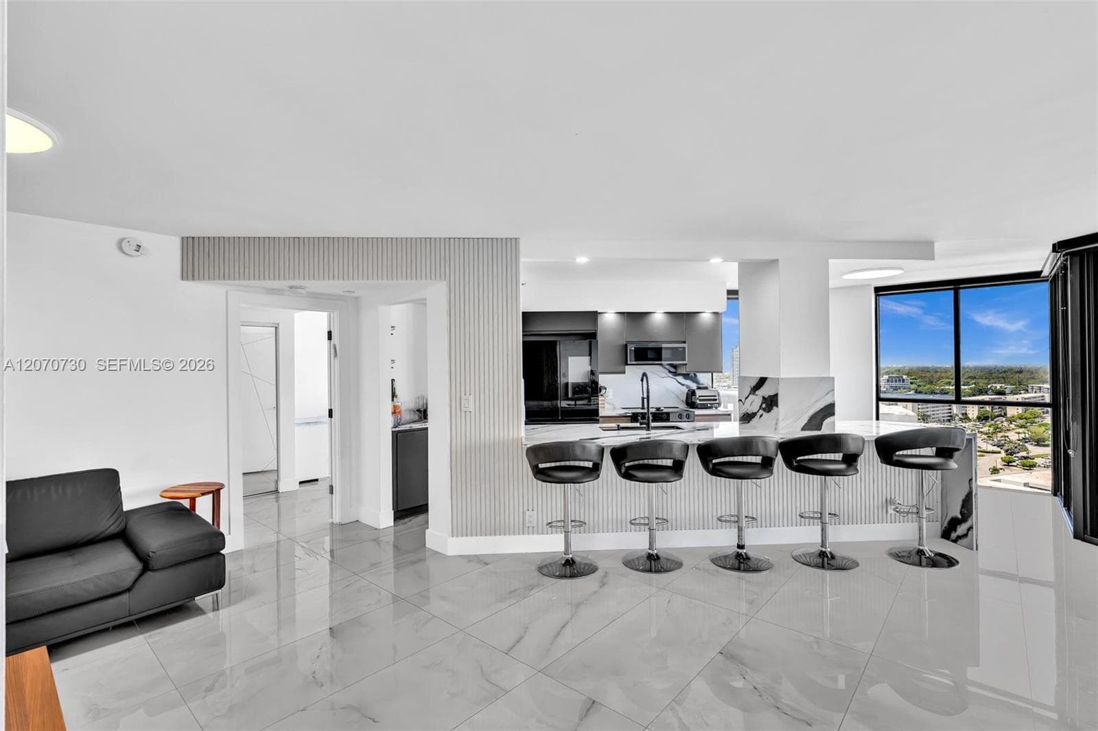 1000 W Island Blvd # 1710, Aventura, FL 33160 — zdjęcie 3