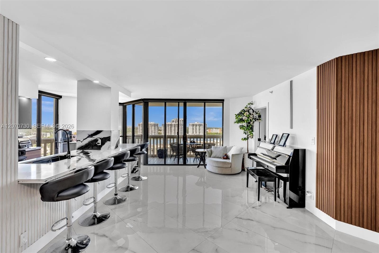 1000 W Island Blvd # 1710, Aventura, FL 33160 — zdjęcie 4
