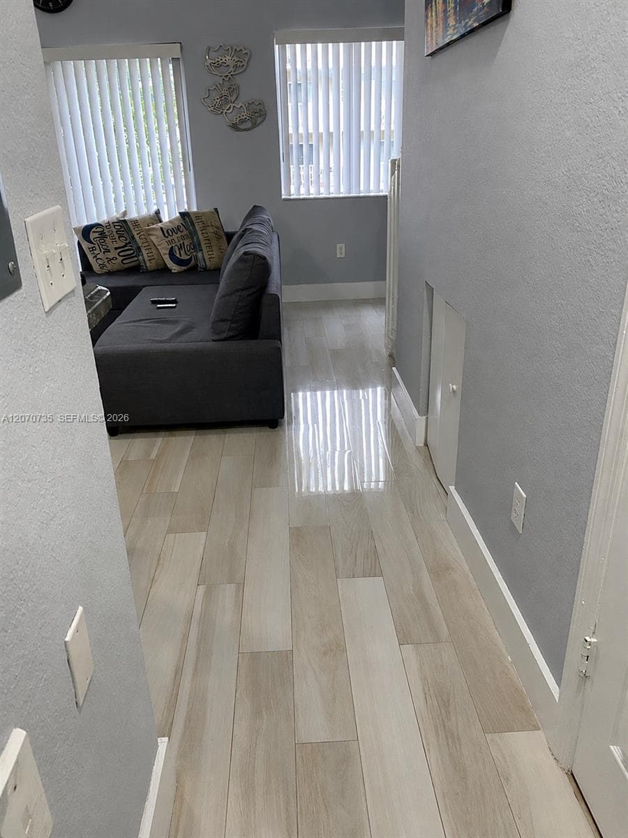 7991 NW 8th St # 110, Miami, FL 33126 — zdjęcie 3