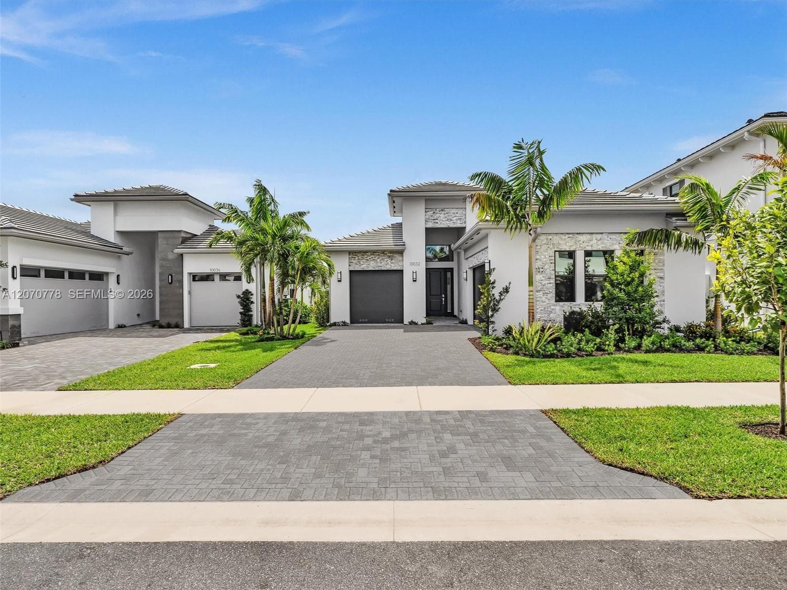 10032 Stockrun Dr, Palm Beach Gardens, FL 33412