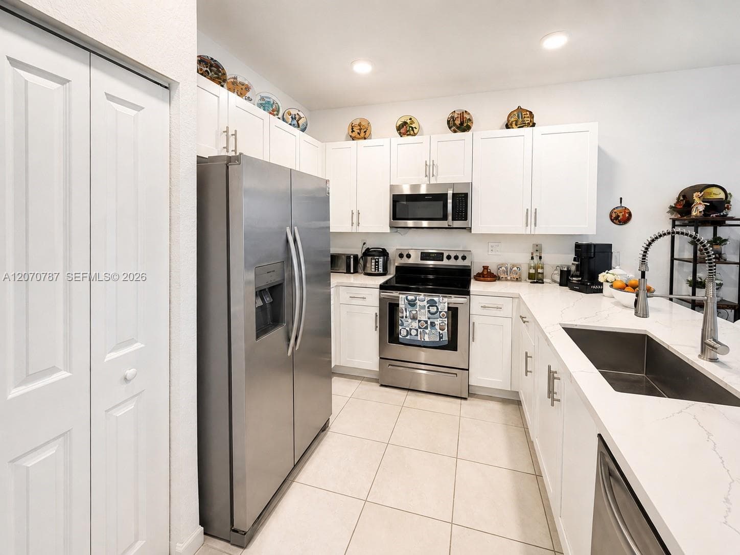 18324 SW 148th RD, Miami, FL 33187 — zdjęcie 4